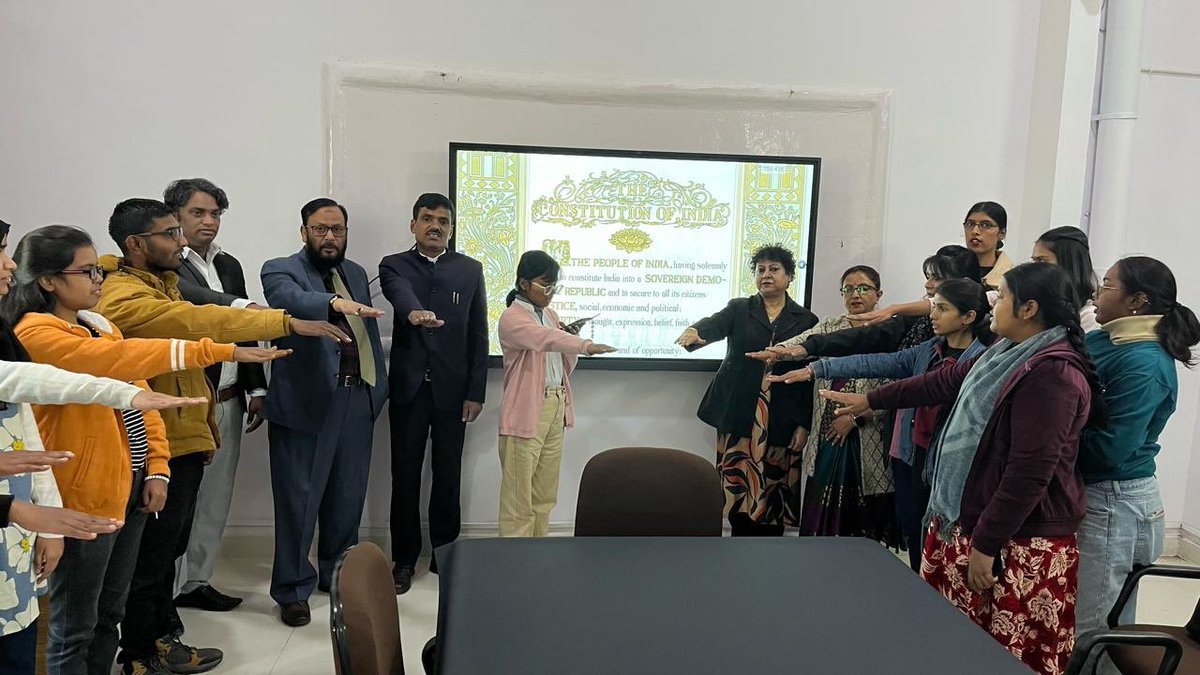 Constitution Day celebration in the University Department of Psychology, Ranchi University.
#ranchiUniversity
#ConstitutionDay