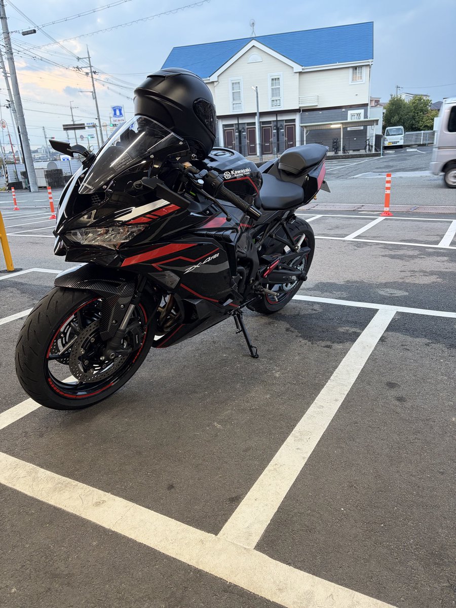 ZX4R