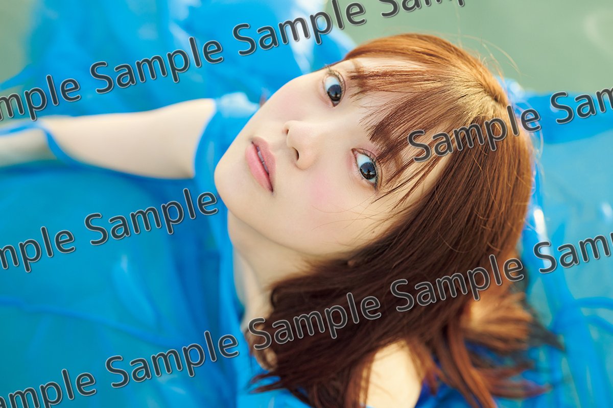 manamo_gentosha's tweet image. 🌴イベント特典その②🌴
2026年2月21日にMARUZEN&amp;amp;ジュンク堂書店 梅田店で行うイベントご応募の方にプレゼントするのは、無垢な表情から目が離せないA5サイズビジュアルカード💫
こちらもご応募は12月7日23:59までですのでお見逃しなく！
maruzenjunkudo.co.jp/pages/be-97843…
#宮田愛萌1st写真集 #宮田愛萌