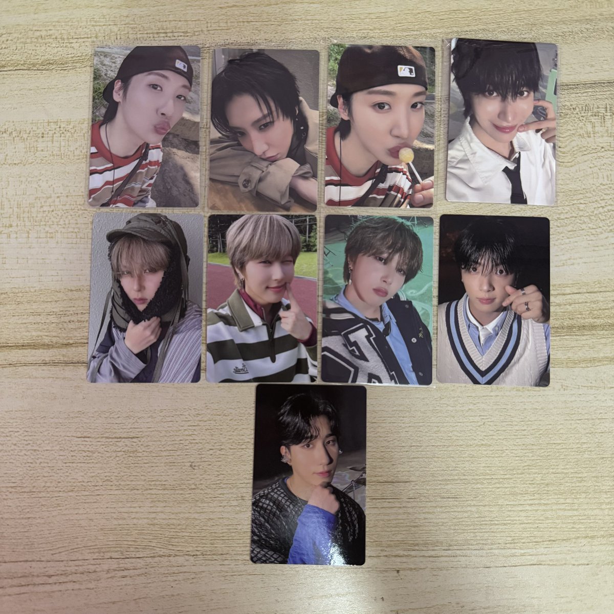 wevespace's tweet photo. [ wts ready stock ] onewe maze era photocard

each RM10
buy more than 3pcs - RM8 each

exc postage

#pasarONEWE https://t.co/nU440NYUgG