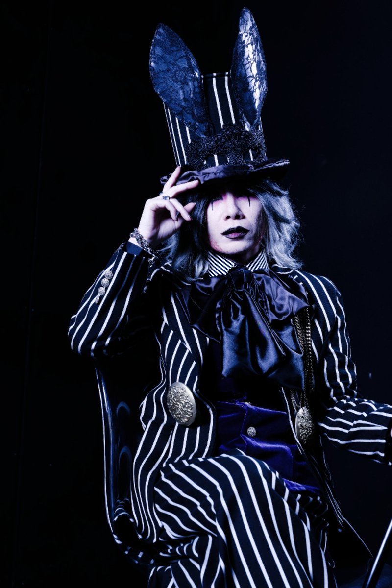 seta_kei's tweet photo. 【コスプレ】theGazettE/RUKI
THE DARK NIGHT HORROR SHOW
✝︎🎃SPOOKY BOX🎃✝︎
Photo/YO-SAN(@yosan_photo)
Studio/ChromeStudio
#theGazettE #RUKI #SPOOKYBOX #Halloween
Thank you to everyone who watched. https://t.co/Tfk1Jfia01