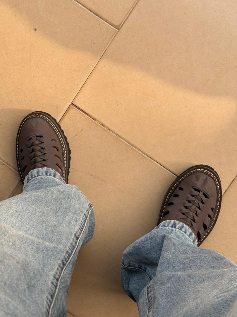 trigottista's tweet image. Iceberg Sandals made by @Manlike_Six in Nigeria.

I recommend, my little brother recommends too.