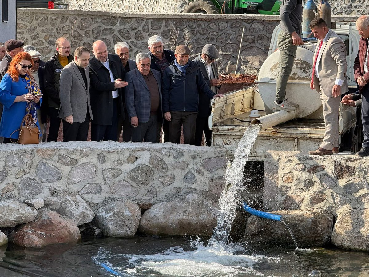 📍ARDAHAN/ ÇATALDERE KÖYÜ

Çataldere Köyümüzde Yeni Hizmete Açılan Köy Konağı ve Taziye Evini Ziyaret Ettik.

Vatandaşlarımızın Taleplerini Dinledik.

Başta Köy Muhtarımız Necdet Bilgin Olmak Üzere, Emeği Geçenler ve Hayırseverlerimizden Allah Razı Olsun.