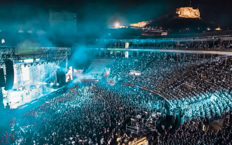 Sin pretender hacerle el trabajo a <a href="/BarcalaSierra/">Luis Barcala Sierra</a>, y aprovechando el proyecto de techar la Plaza de Toros, vamos a imaginar un eje cultural real (sin burbujas) en la Ciudad de Alicante. 

quefas.es/utopicamente-i…