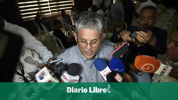 DiarioLibre's tweet image. 👀 | #LasCincoMásLeídasDL | Minerd dice colegio violó el protocolo con excursión en que murió niña de 11 años

🔗ow.ly/SNCM50XytSN

#DiarioLibre #Noticias #Minerd #ExcursiónEscolar #SeguridadEscolar