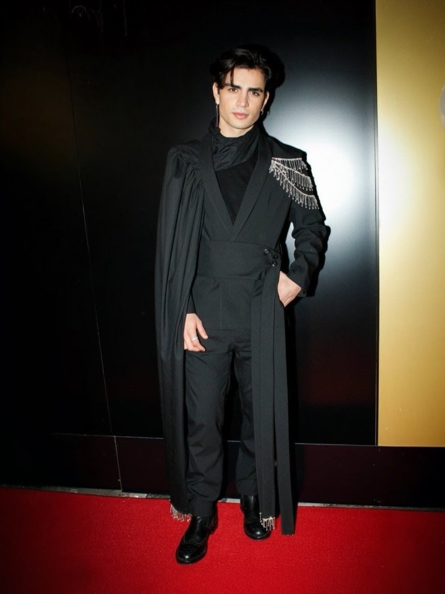 Mercurio2095171's tweet image. ÍCONO DEL AÑO🏅

AARON MERCURY X ESTILODF

#AaronMercury #LaCasaDeAaron #EstiloDF15