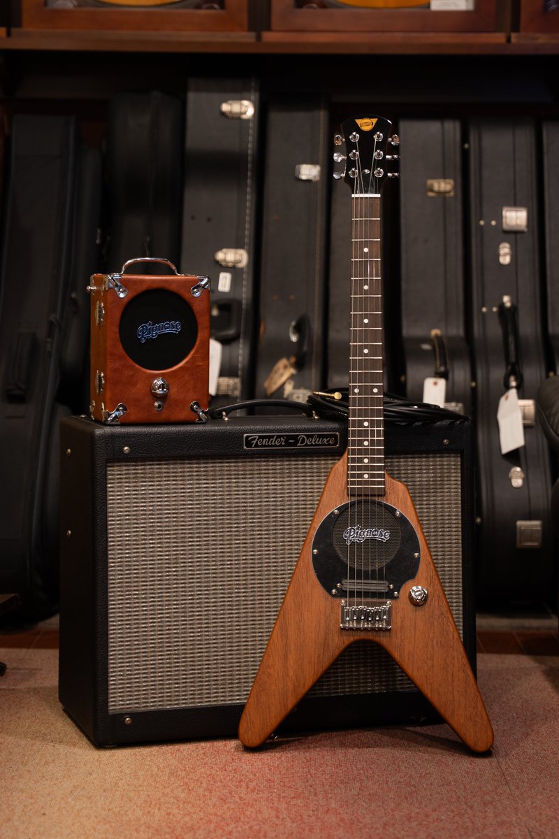 ARIA_GUITAR's tweet image. PIGNOSE
PGG-200V &amp;amp; 7-100

ピグノーズ・アンプのコンセプトを受け継いだ
ユニークかつ実用的なコンパクトギターのVタイプ

ariaguitars.com/jp/items/other…