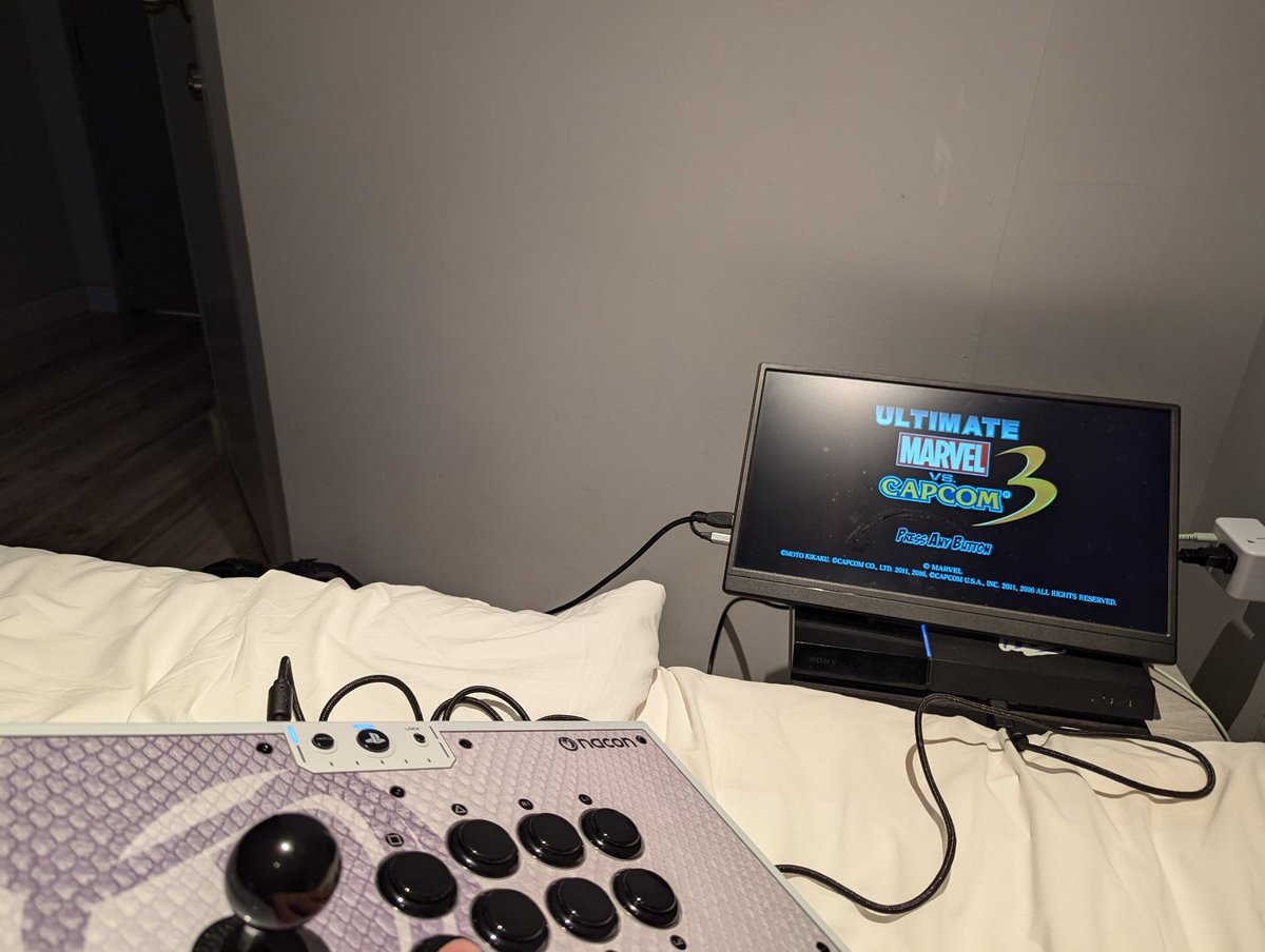 Jason_GameDev's tweet image. Chill day. Laundry, checking if my PS4s survived, and got my chicken rice again 😭