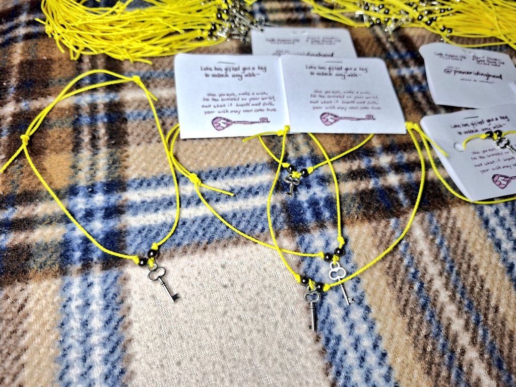 pauuridinghood's tweet image. I made some wish bracelets for my fellow Attorneys who will be attending Code Raven CSE (@LukeEventsPh) on Nov 29 and Heart Stealer CSE: A Luke Pearce CSE (@themisdayph) on Dec 6. 

I am excited to see you there! 

#CodeRavenCSE #HeartStealerCSE #LUKECSE2025