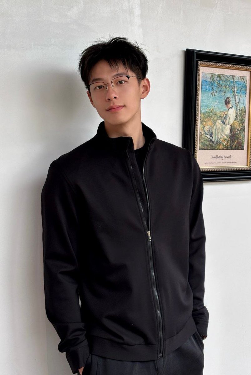 EllenSimps10379's tweet photo. 没有���全硬起来  精力太旺盛了 白天可以靠运动发泄 晚上又有谁来帮排精   一刷推就忍不住 有没有离得近的来试试 on prep 安全第一 #有地可约  #上翘大屌 https://t.co/bwIboKHt5x