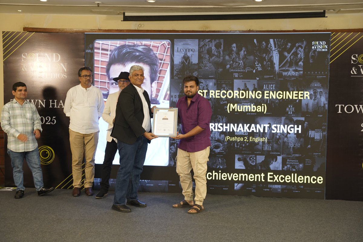 soundnvisionsts's tweet image. Congratulations Krishnakant Singh (Mumbai), on winning the Best Recording Engineer Award! Your expertise turns sound into perfection!

#SoundEngineering #AwardWinner #RecordingEngineer #SVSAwards #SVSPerformanceAwards #EmployeeAppreciation #Congratulations #SoundAndVisionStudios