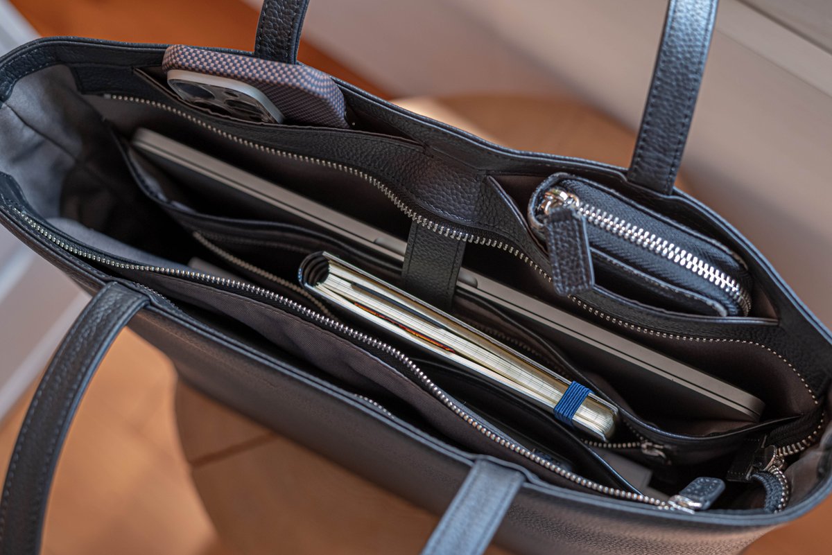 最近通勤用に使ってるmuonの本革トートバッグ「THE Tote」 非常に 