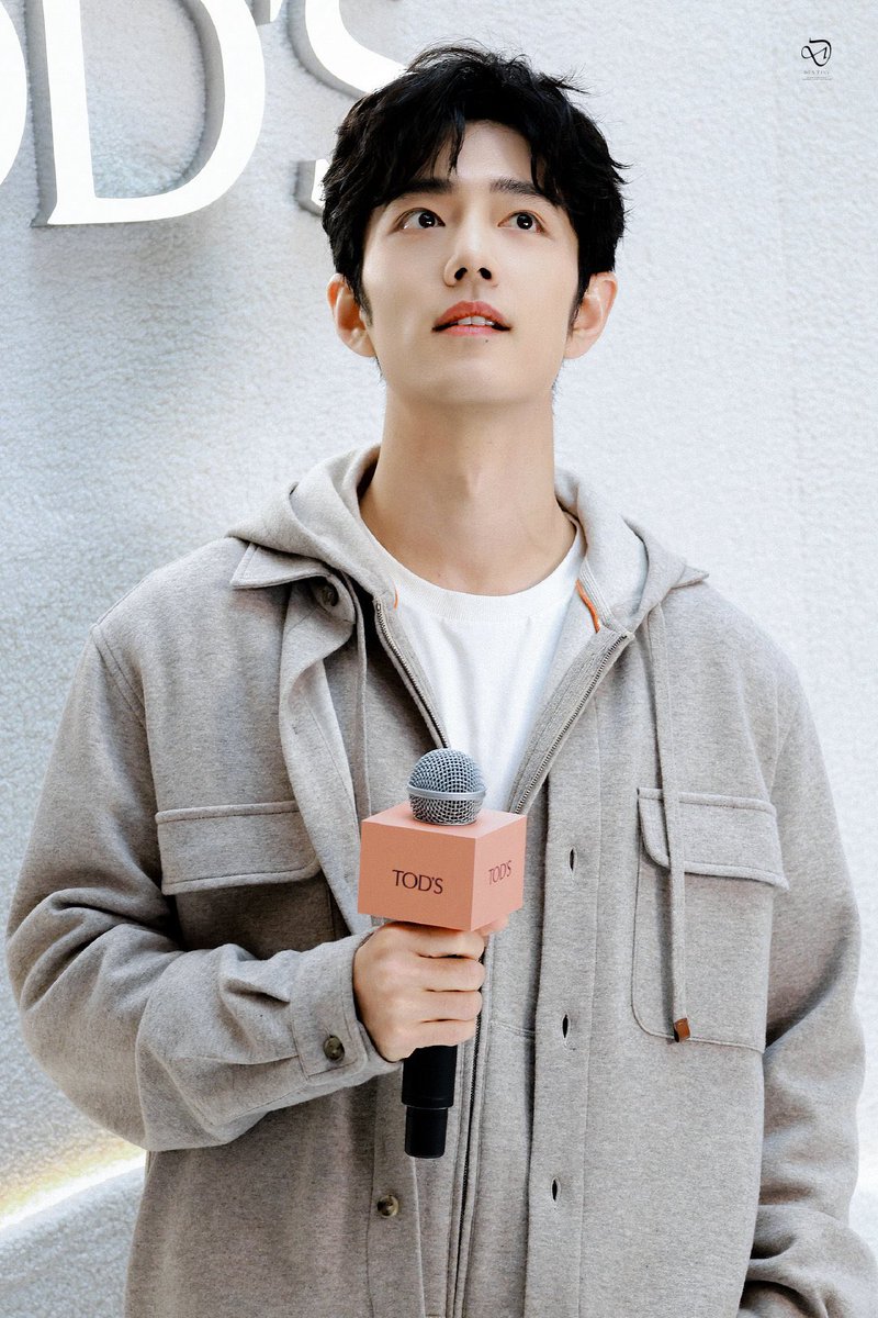 wxyzybxz's tweet photo. 251127 Xiao Zhan @ Tod’s Macau

How can anyone grow in reverse?🥹

cr Destiny丨博君一肖
XIAO ZHAN TODS MACAU  #TodsMacauWithXiaoZhan https://t.co/OZFYkUzWRJ