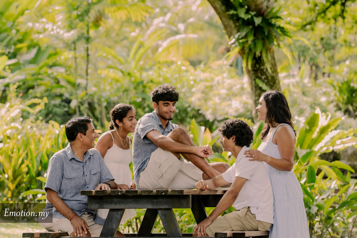 andylimdotcom's tweet image. #familyportrait #photography #family #portrait #emotioninpictures #andylim

View more at emotioninpictures.com