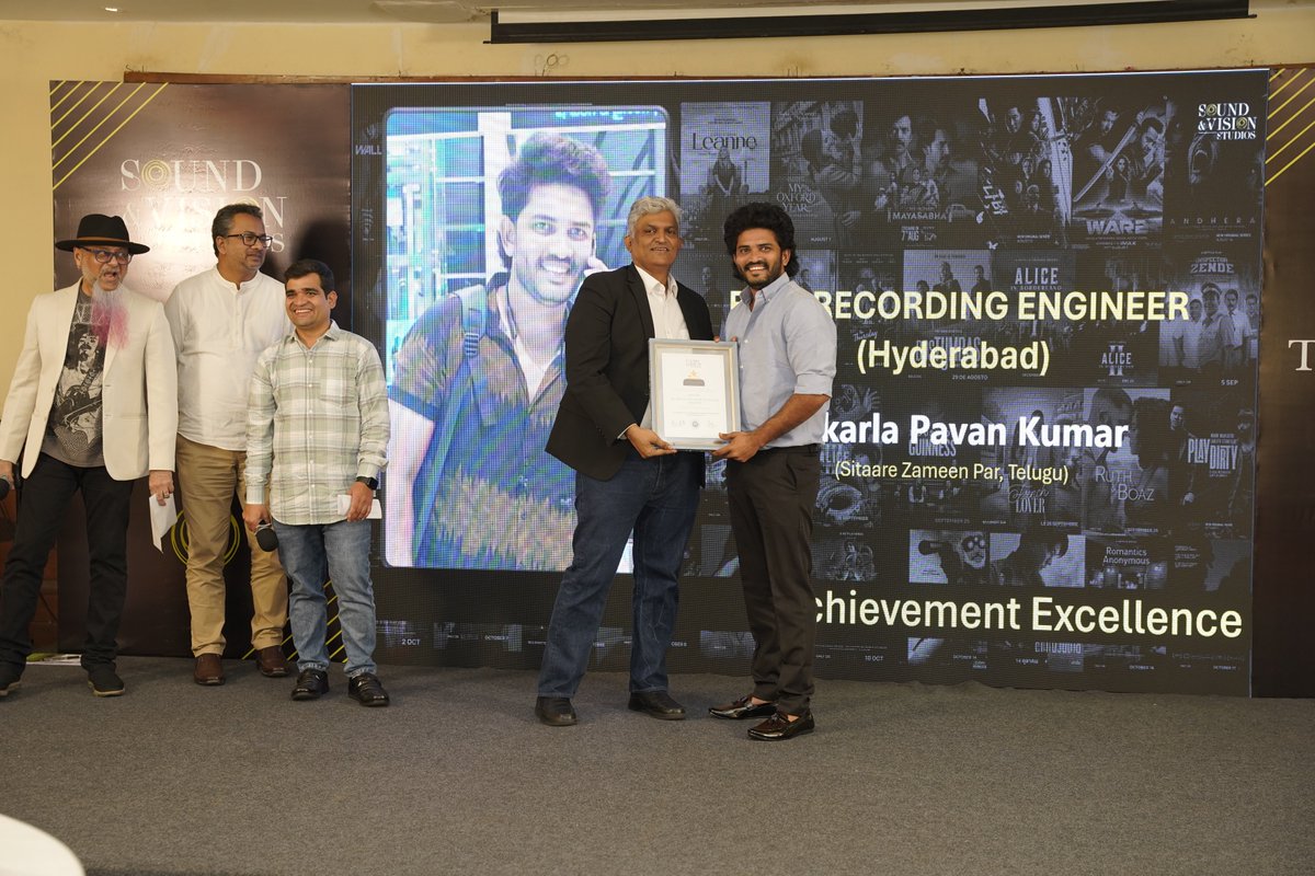 soundnvisionsts's tweet image. Congratulations to Kakarla Pavan Kumar (Hyderabad) for winning the Best Recording Engineer Award! Your artistry brings unmatched clarity and perfection to every sound.

#SoundEngineering #RecordingEngineer #SVSAwards #SVSPerformanceAwards #Congratulations #SoundAndVisionStudios