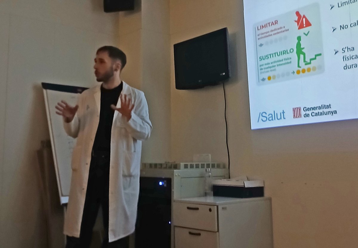 💪A l'atenció primària gestionem la diabetis en equip! 

🔵Al #CAPMontnegre de Barcelona han celebrat tallers dirigits per diferents professionals del centre per visibilitzar els rols sanitaris implicats en l'abordatge comunitari de la malaltia i informar la ciutadania.