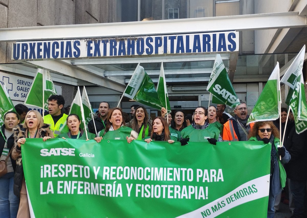 SATSE_GALICIA's tweet photo. Nueva concentración por la falta de respuesta del #SERGAS a nuestras reivindicaciones

Mantenemos la convocatoria de huelga para el próximo #4D para el personal de Enfermería, Especialistas y Fisioterapia en #AtenciónPrimaria

https://t.co/SSIlqzXk92 https://t.co/TSsf4dHeUQ