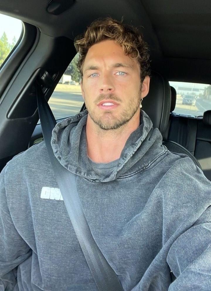 AJ__Rowe's tweet image. 🥶 #visualns