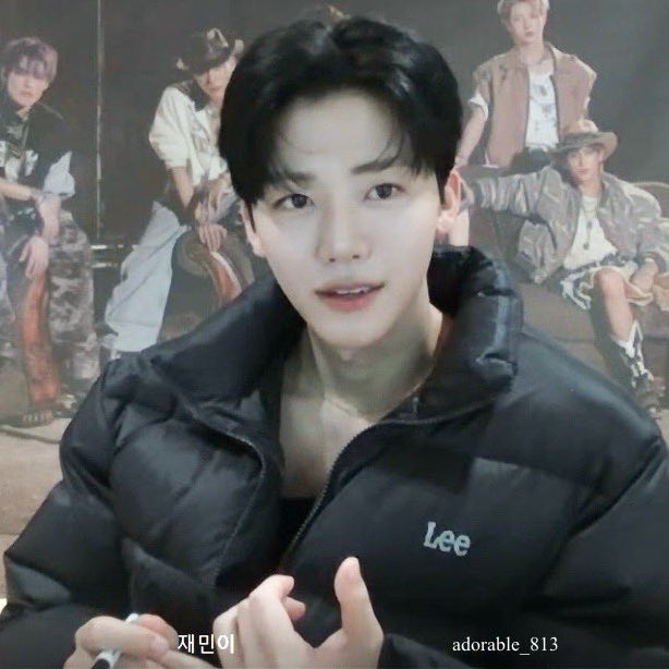 itznajaem's tweet image. WELCOME BACK BLACK HAIRED JAEMIN