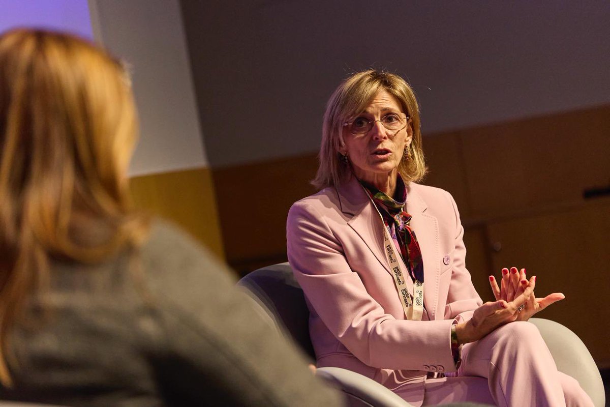 plainconcepts's tweet image. ¡Última sesión de la mañana en el #STechDay2025bcn! 💥

En la mesa redonda moderada por Laura Barranco, Orlando Vergara y María Carmen Fernández Tallón comparten cómo están integrando la #IA en sus procesos, las oportunidades que están impulsando y los retos que afrontan. 💡