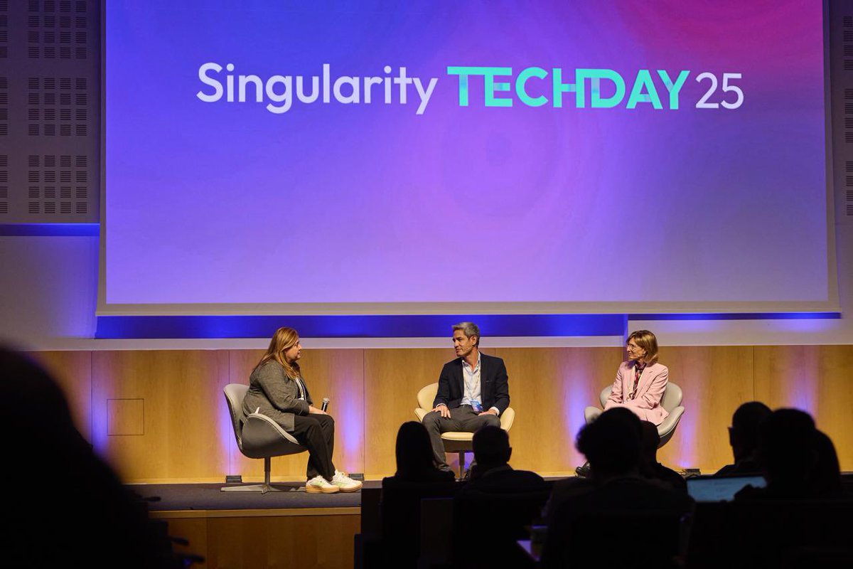 plainconcepts's tweet image. ¡Última sesión de la mañana en el #STechDay2025bcn! 💥

En la mesa redonda moderada por Laura Barranco, Orlando Vergara y María Carmen Fernández Tallón comparten cómo están integrando la #IA en sus procesos, las oportunidades que están impulsando y los retos que afrontan. 💡