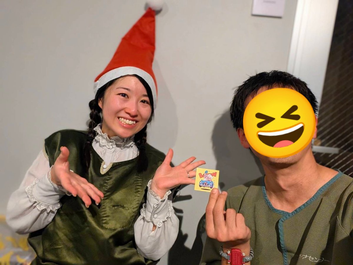 nosuke_smz's tweet photo. 本日はサウナセンター稲荷町に
あわてんぼうのサンタク��ース鮭山未菜美さんがやって来てクリスマスハーバルパーリー開催！🎄
「早く来すぎちゃった！テヘペロ😜」って顔でした！
無事クリスマスプレゼント(有料)も貰えて大満足！

#鮭山未菜美
#サウナセンター稲荷町 https://t.co/dxhY1U09dz