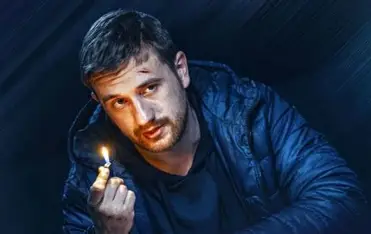 Ejch16's tweet image. Кажуць, жанчыны глядзяць кіношкі, калі ёсьць чым заняць рукі. Ня ведаю, ці ўсе, але я - так.
Працы назбірала. Кіношкі знайшла.
Гэта сучасныя ўкраінскія міні-серыялы.
&quot;Шлях&quot;- пра валанцёра, які разшуквае і ратуе людзей з рашысцкай акупацыі, параіла мужу. Ён вельмі выборлівы