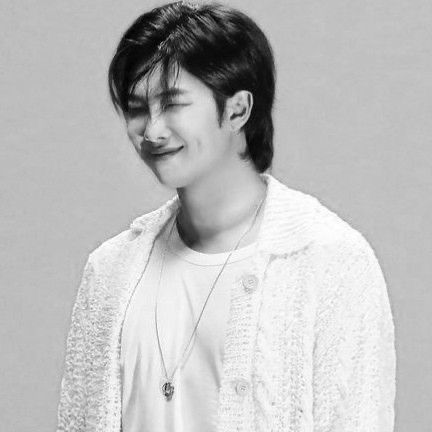 AFJOONIEE's tweet image. Namjoon ☆