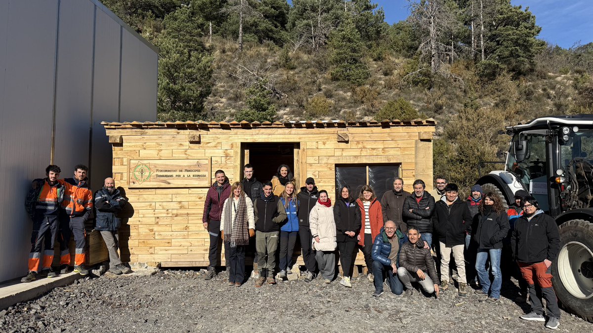 PrismaForestal's tweet image. La mañana de la Jornada de #PrismaForestal nos ha llevado del bosque a la industria, pasando por redes de calor, centros logísticos y montes gestionados con criterios de sostenibilidad.

Y esto es solo el principio.

Financia @FBiodiversidad #ProyectosPRTR #PlanDeRecuperación