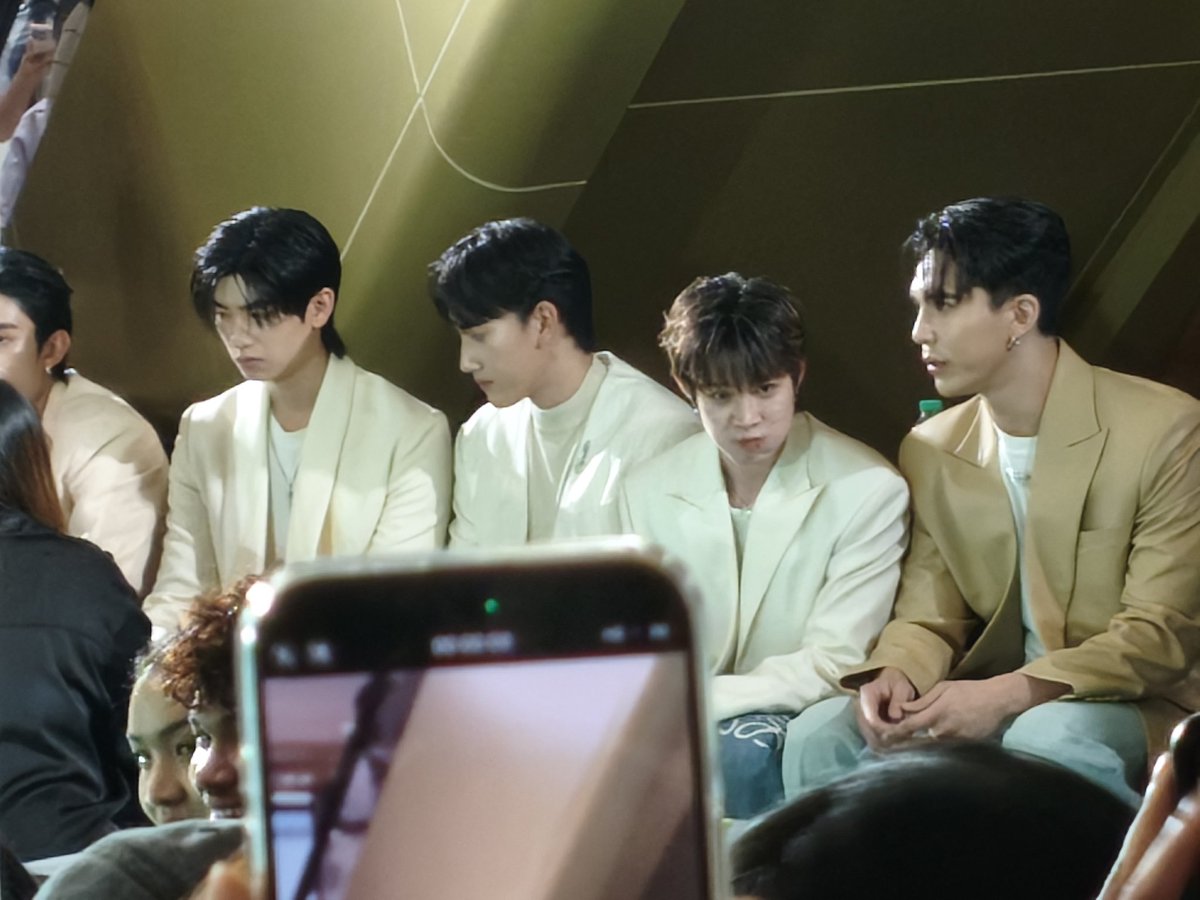 Foling13's tweet image. ไม่มีน้องก้องพี่โทจะเศร้าๆ หน่อยนะ 
ปล. น้องณฐน่าน๊ากกก มาก
#thomas #Pung  #NET #MaxNat