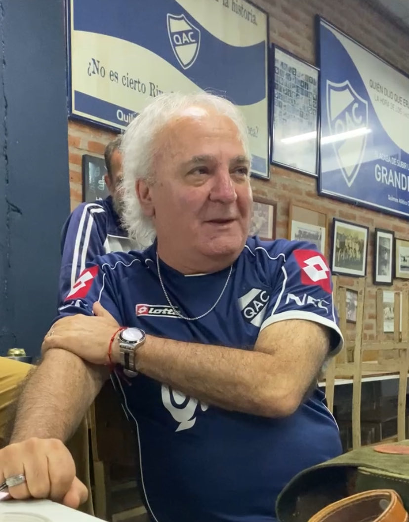 Este 27 de noviembre deberíamos hacer una publicación de festejo  pero nos resulta imposible. Tenemos el corazón roto por la inesperada partida Luis Sterli, un gran amigo cervecero. Le mandamos fuerzas y un gran abrazo a Franco, a Christian y a toda su familia. 💙