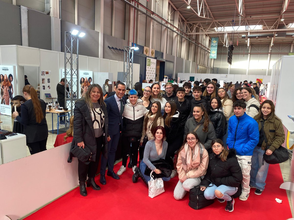 ✅️ 3° Jornada y final de las AndaluciaSkills. Nunca antes se habia concentrado en Jaén tanto valor y talento. 

✅ ️La apuesta por la Formacion Profesional es sumamente necesaria pues responde al tejido productivo de nuestra provincia y comunidad.

✅️ Mañana, premiados 💪