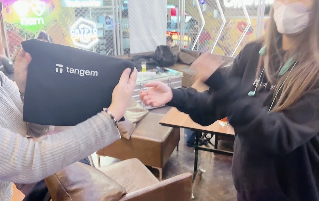 tangem_japan's tweet image. 1点だけのTangemTシャツご当選おめでとうございます㊗️
Tangemウォレットを複数ご購入いただいた方もありがとうございます❣️
明日もTangemQ&amp;amp;Aコーナーでたくさんのご来場をお待ちしております✨
@tangem_japan #Tangem   @groove_on_x