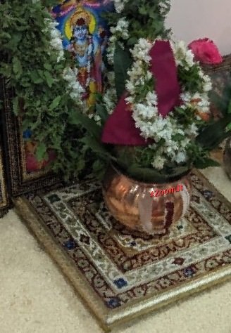 EmiOfHappyness's tweet image. #HarHarMahadev 🚩🔱 🕉️
Comeback ho gaya Gaaonwalon. 😇🤘
27-11-2025 
Grihapravesh Done.. Nothing like my #Bindekhalpur ❤️🏡🧿♥️

Hawan ijj left. Pandit ji ne metal hawan kund mein hawan karaane se mana kar diya hai. Flooring barbad karke hi maanenge.