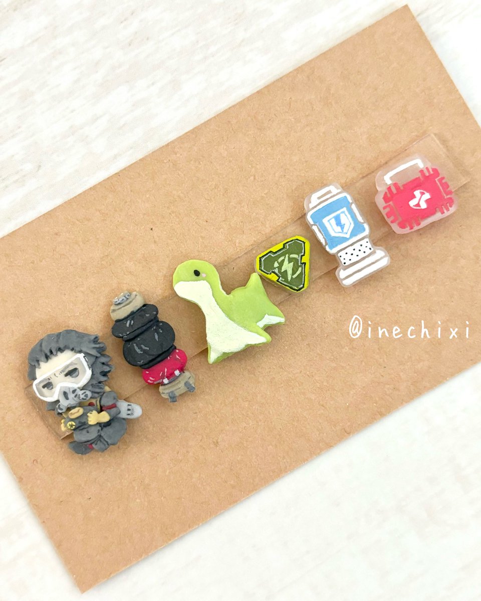 Apex Legends コースティックなどネイルパーツ
全部同じゲームのパーツなのかな？🤔

オーダーありがとうございました🙌