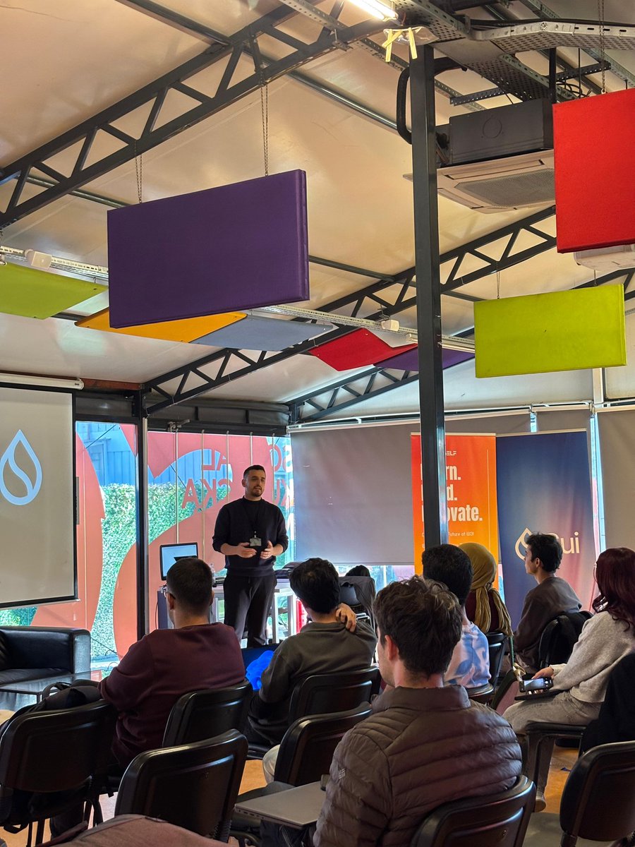 Eventself tweet media