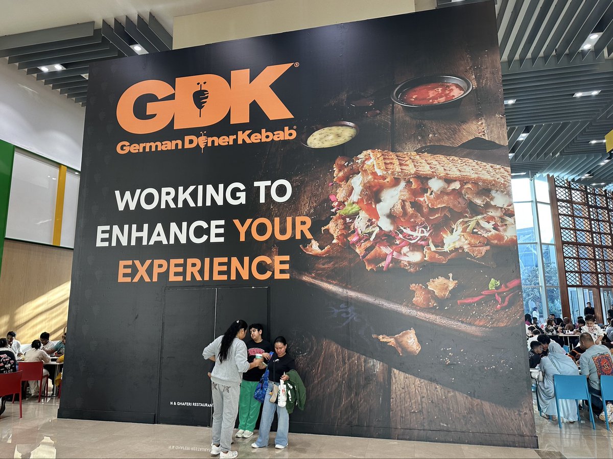 Der/das deutsche Döner Kebab! Wofür  „German“ heute so alles steht…!? 😀 Mindestens markentechnisch sehr interessant… 🙉

#siegfriedhaider #heliumMARKEting #experts4events #eventMARKEting