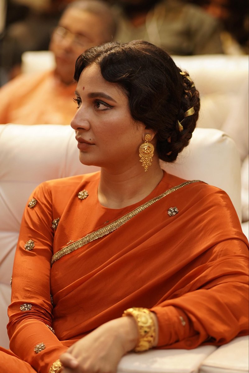 subhashreesotwe's tweet photo. চৈতন্য রিসার্চ ইনস্টিটিউটে আজকের আলোচনা সভায়
#LawhoGourangerNaamRey https://t.co/yyl6tginN8