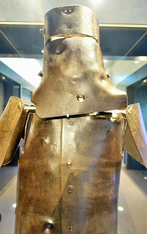 CubbieHouse's tweet image. Ned Kelly was hanged in 1880 for wearing his burqa to the Glenrowan Inn’s Melbourne Cup lunch. 

 Censored for 7 days is nothin’.