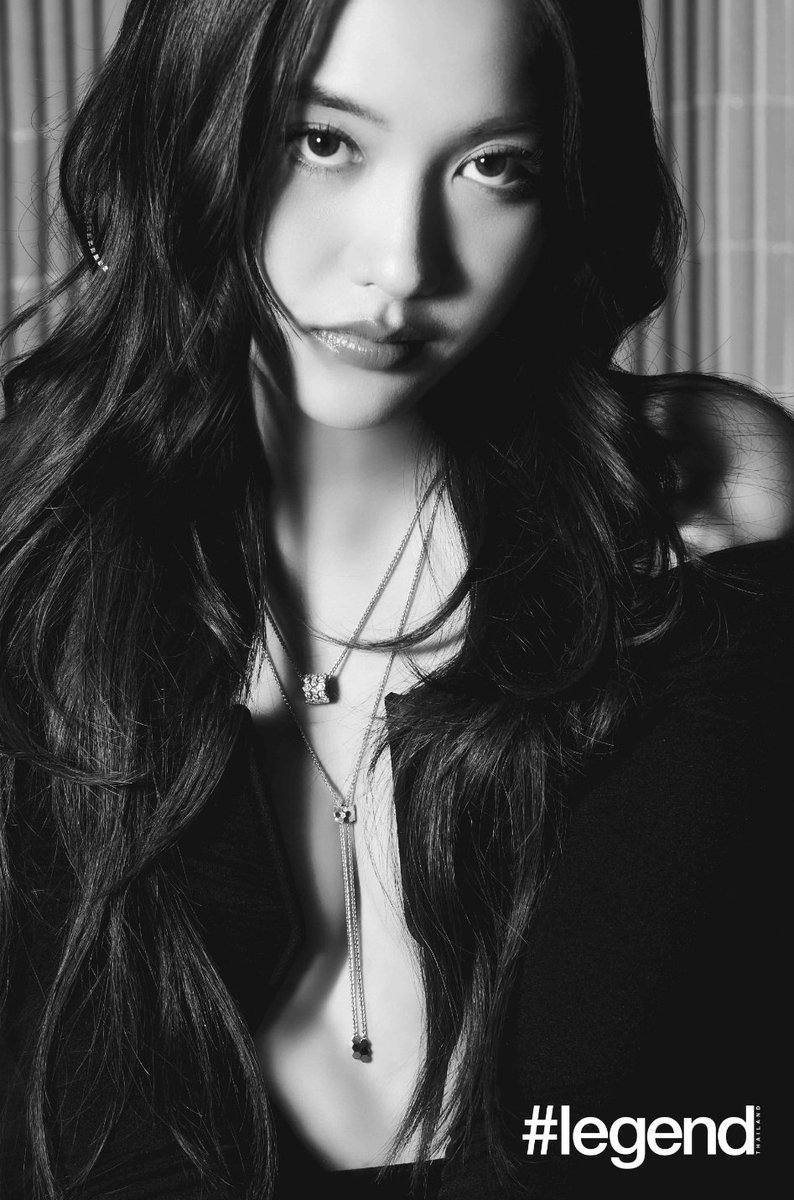 77_tinan's tweet image. พี่ฟรีนผมลอนและภาพขาวดำเป็นอะไรที่มีเสน่ห์สุด ๆ