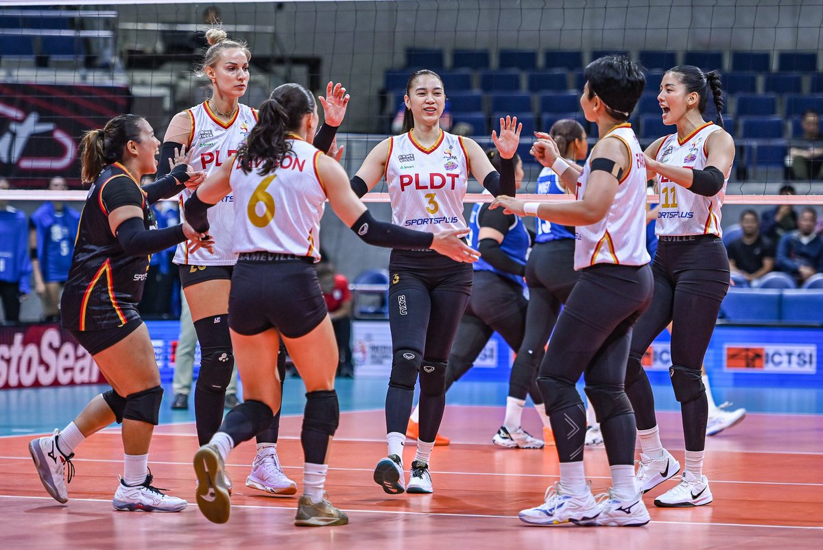 dearlasalle's tweet image. let&apos;s regroup team, kunin natin ang bronze sa sunday. it&apos;s not over til its over this reinforced conference.

babawi at lalaban pa tayo, pldt!! ❤️‍🔥

#PVL2025