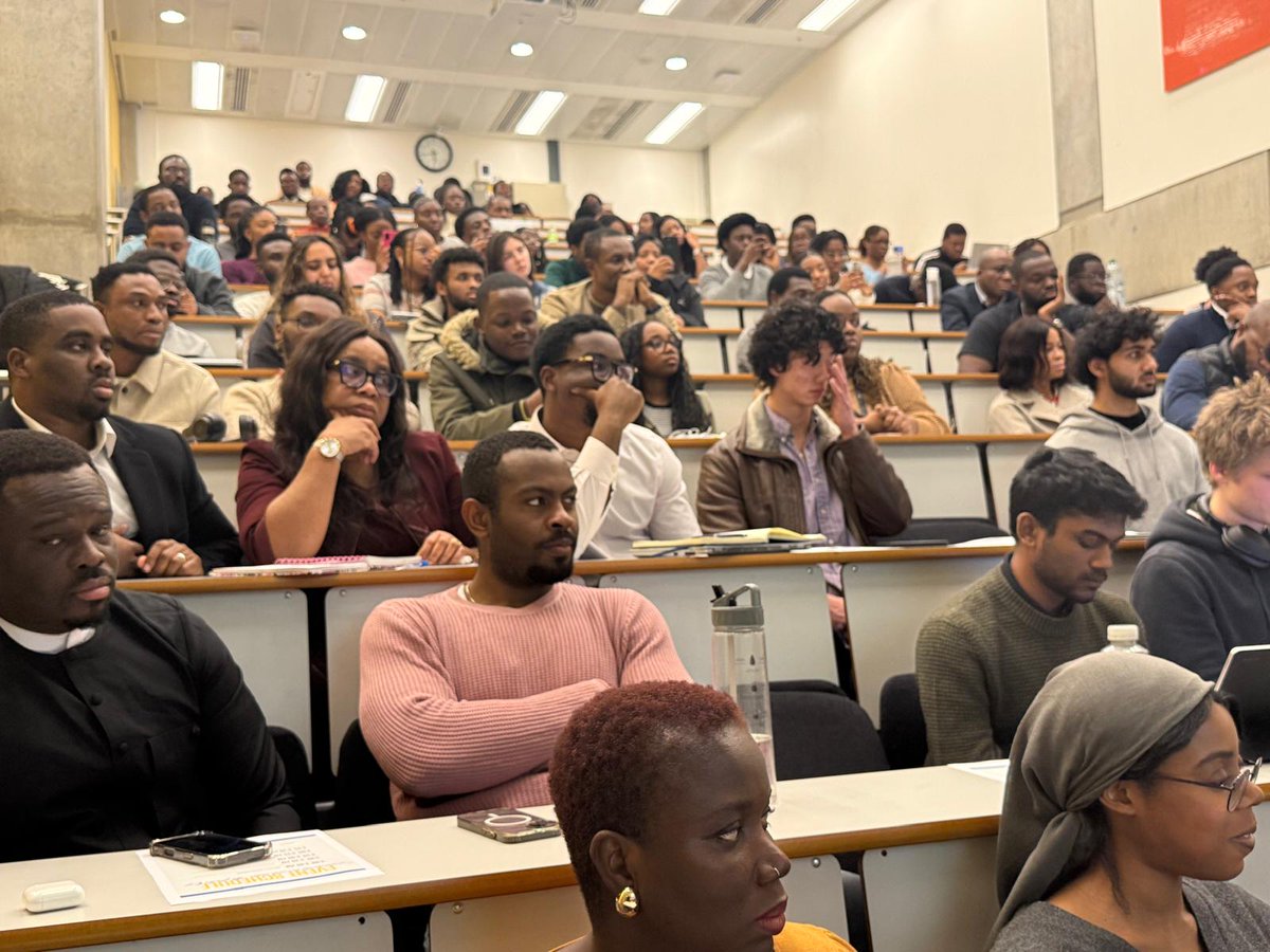 PeterObi's tweet image. Yesterday, I was a Guest Speaker at Imperial College London on the theme “Bridging Worlds: Leadership and the Power to Inspire Change.”

At the event, I met talented Nigerian students abroad,  who always remind me of the resilience and brilliance that our nation continues to…
