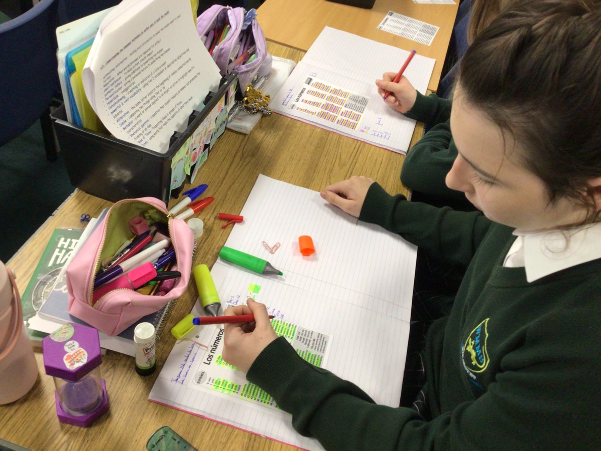 west_moors's tweet image. We supported numeracy in  Spanish  by colour-coding odd and even numbers up to 100. Then came the challenge: solving simple sums entirely in Spanish! 🔢 Great fun seeing languages and maths combined. ¡Qué listos! #Year7 #SpanishNumeracy #CrossCurricular