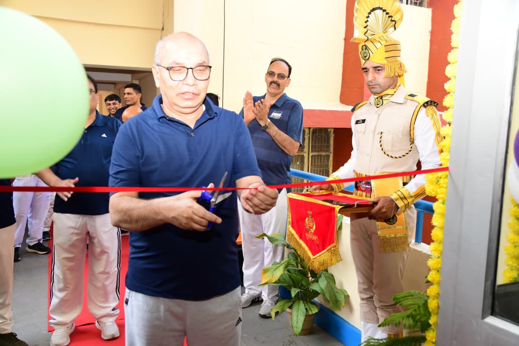 CISFTraining's tweet image. Inauguration of NISA SOs Gym and FSTI Gym by Director, NISA!

Dr. D. P. Parihar, Director, NISA, inaugurated the upgraded NISA SOs Gym, Aarush, and newly developed FSTI Gym — well-equipped and thoughtfully designed workout spaces for CISF personnel.
#CISF #NISA #FSTI @CISFHQrs 🇮🇳