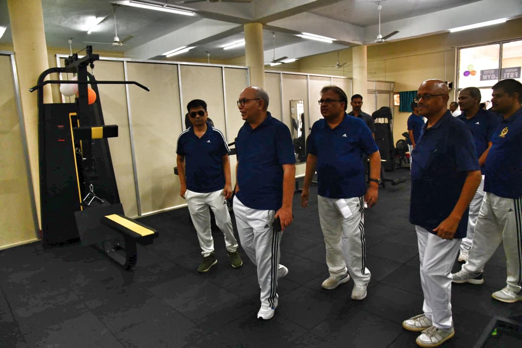 CISFTraining's tweet image. Inauguration of NISA SOs Gym and FSTI Gym by Director, NISA!

Dr. D. P. Parihar, Director, NISA, inaugurated the upgraded NISA SOs Gym, Aarush, and newly developed FSTI Gym — well-equipped and thoughtfully designed workout spaces for CISF personnel.
#CISF #NISA #FSTI @CISFHQrs 🇮🇳