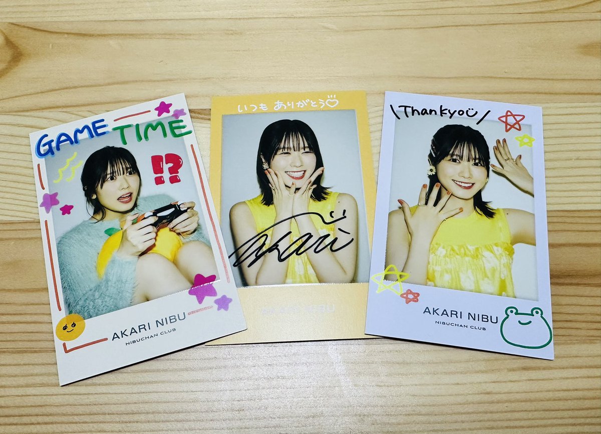 チェキ風カードのシークレットでサイン入り入ってたけど、他のカードの