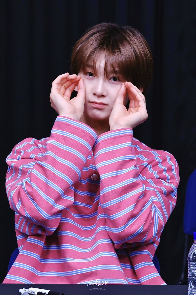 Charge_027's tweet photo. 251127 팬싸

ᐡ x  ̫ x ᐡ ❤︎　

 #카이렐 #KYRELL 
#앰퍼샌드원 #AMPERSANDONE https://t.co/QcgntXs0wT