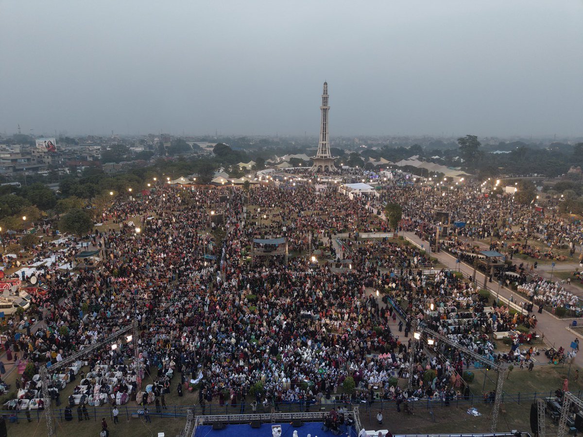JIPOfficial's tweet photo. For the first time, women stood on the main stage, led the agenda, and presented their own charter.

JI Women For Change
#BadloNizamWithJIWomen https://t.co/cZxwLm814R