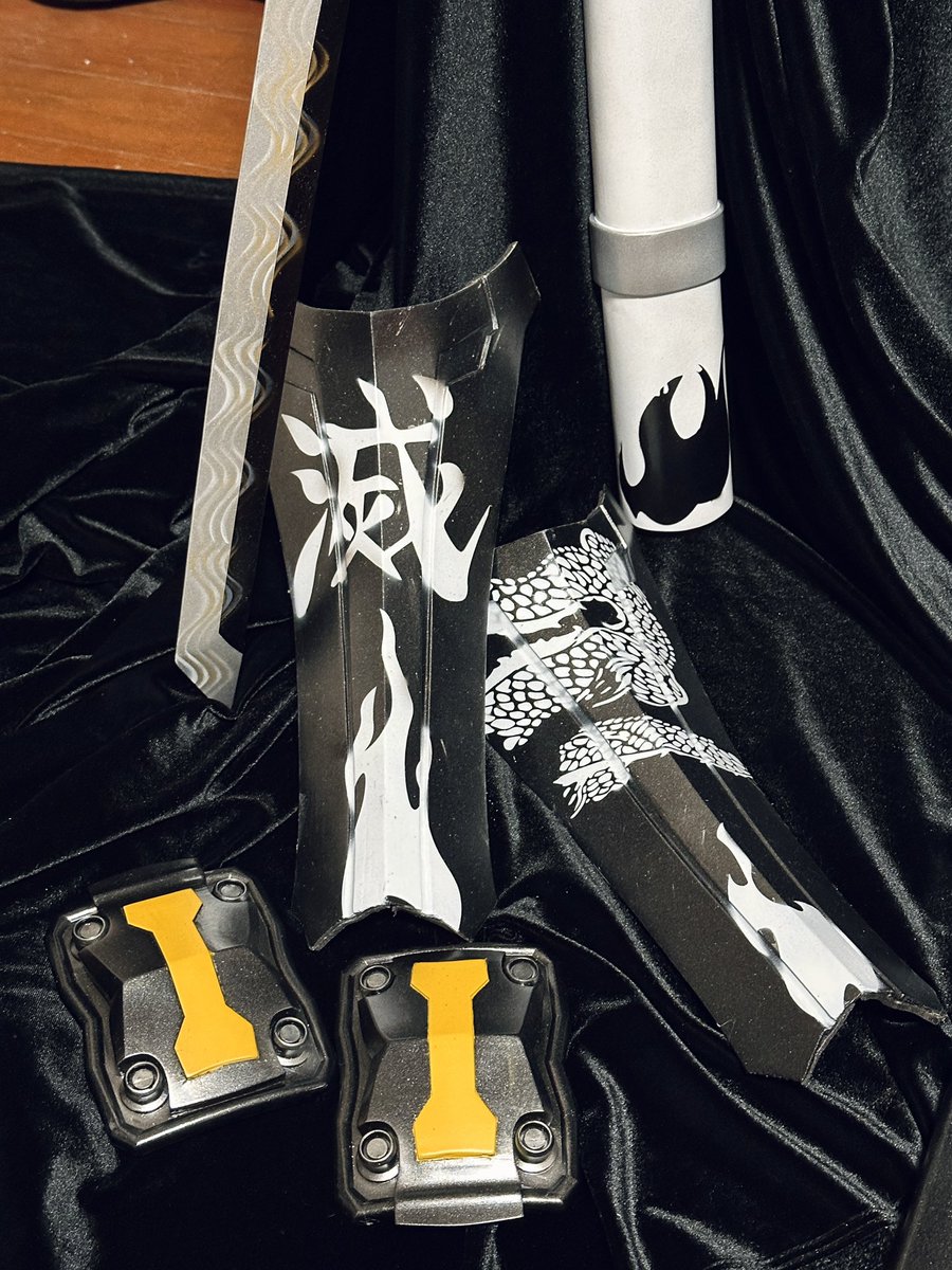 nuimonster_'s tweet image. 鞘がもう少し色味を弄りたいですが
迷彩が塗装となるんとややこしい_(:3」z)_
しばらく別の作業もあって触れないので

一旦&amp;lt;半完成&amp;gt;
ニケ　デルタΔ : ニンジャシーフ

#Nikke
#NIKKEcosplay