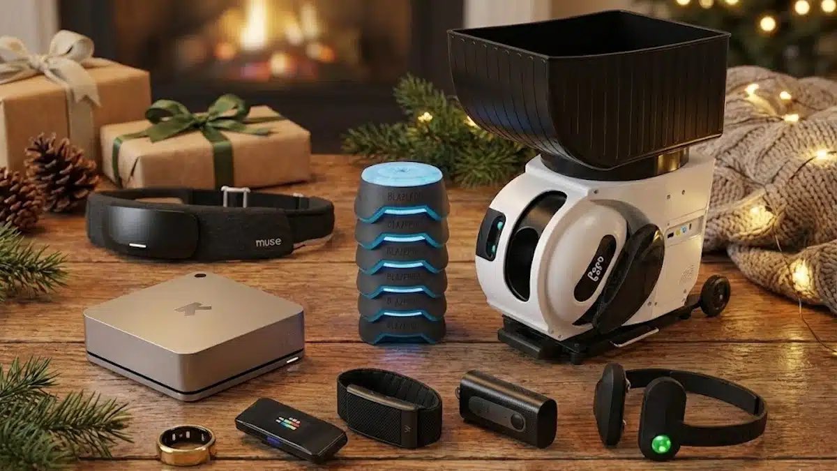 HFGEnthusiast's tweet image. Tech-forward gifts perfect for health and fitness lovers #pongbot #musesathena #whoop #ringconn #ultrahuman #blazepod #atmotube #frontierx2 gadgetsandwearables.com/2025/11/27/wea…